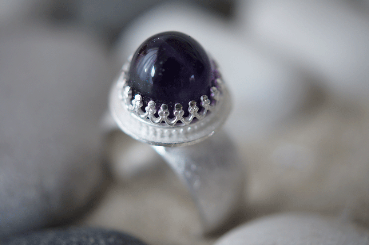 Ring, Silber, Amethyst, Kegelform von Petra Mandernach